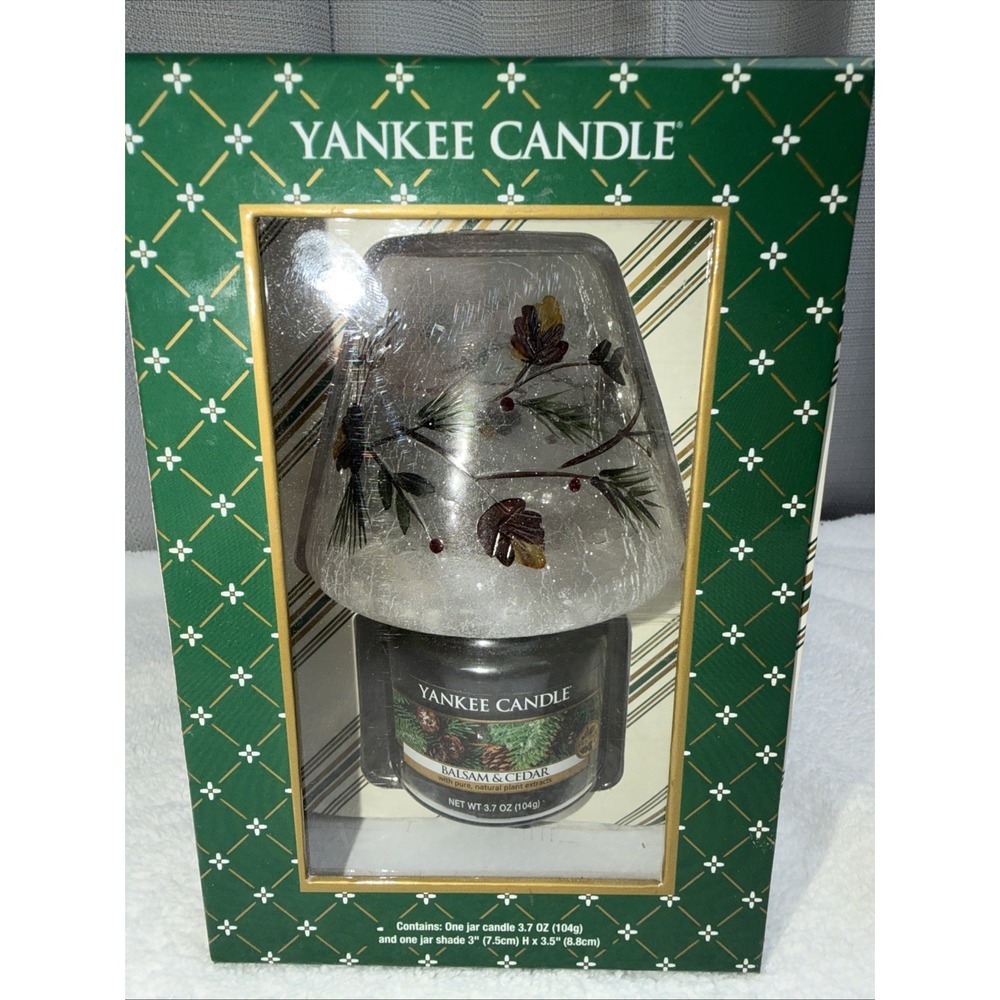 Yankee Candle Balsam & Cedar Jar Candle w/Pinecone Design Shade 3.7 oz BRAND NEW